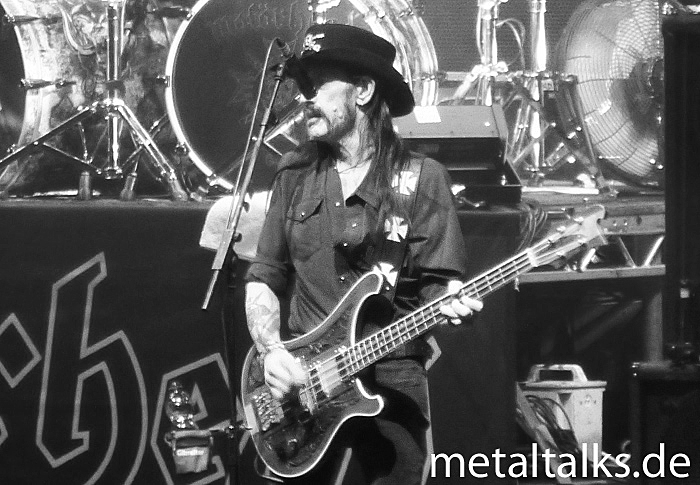 Lemmy KIlmister auf einem seiner letzten Konzerte in Berlin 2015